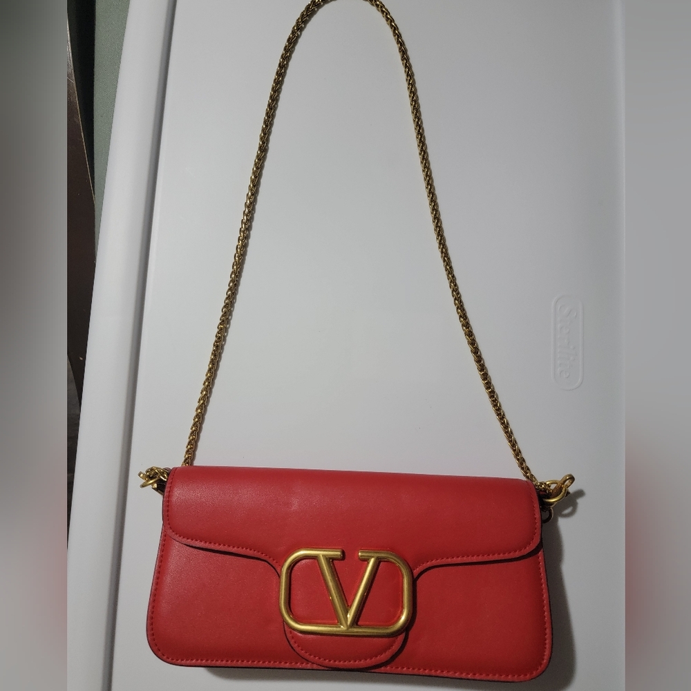 ❤️‍🔥 Valentino Elegant Red Designer Shoulder Bag